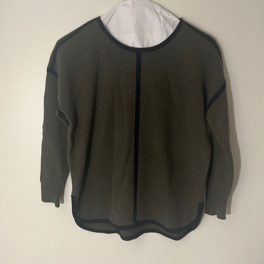 J. Crew 100% Wool Sweater Green Crew Neck Long Sleeve Womens Size XXS Oversized